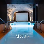 Luxury Little Gem Mercury Tower W Rooftop Pool By Arco Collection 公寓