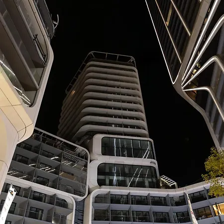 شقة Luxury Little Gem Mercury Tower W Rooftop Pool By Arco Collection سانت جوليان