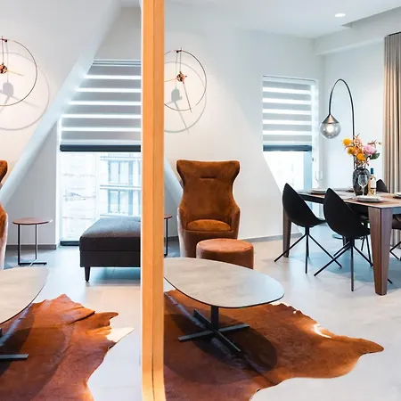 Luxury Little Gem Mercury Tower With Rooftop Pool By Arcobnb *