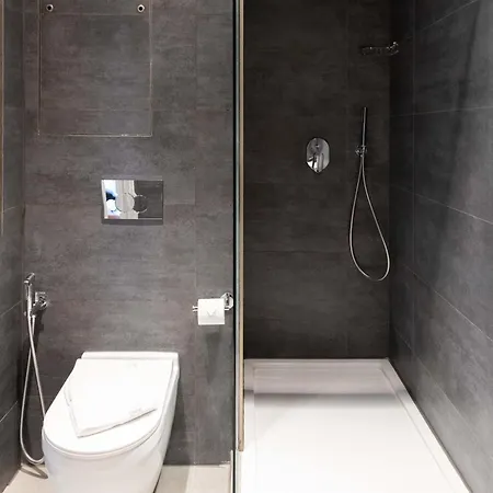 Luxury Little Gem Mercury Tower With Rooftop Pool By Arcobnb