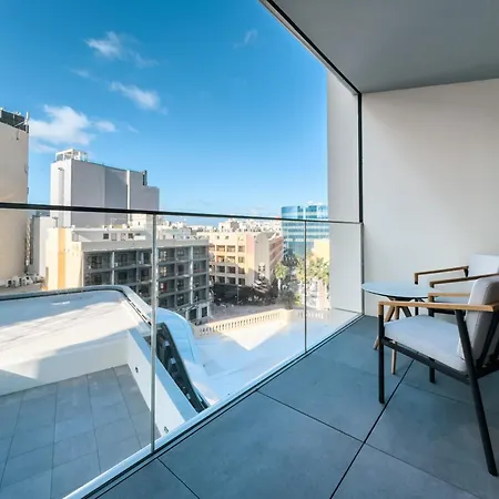 아파트 Luxury Little Gem Mercury Tower W Rooftop Pool By Arco Collection Saint Julian's