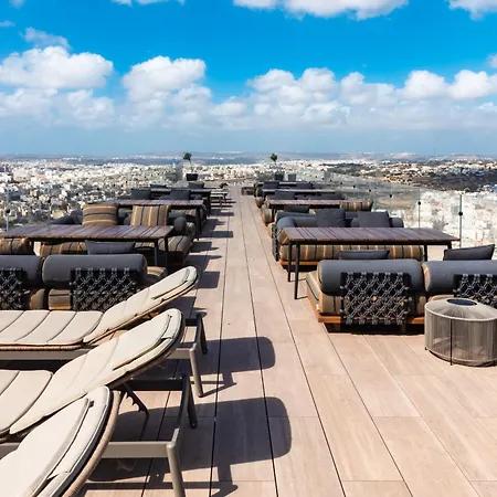 Luxury Little Gem Mercury Tower W Rooftop Pool By Arco Collection Apartament