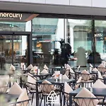 Luxury Little Gem Mercury Tower W Rooftop Pool By Arco Collection アパート