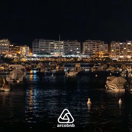 Apartman Luxury Little Gem Mercury Tower With Rooftop Pool By Arcobnb