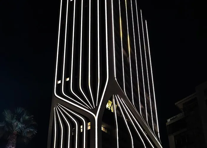 Luxury Little Gem Mercury Tower W Rooftop Pool By Arco Collection *