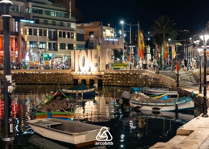 Luxury Little Gem Mercury Tower W Rooftop Pool By Arco Collection