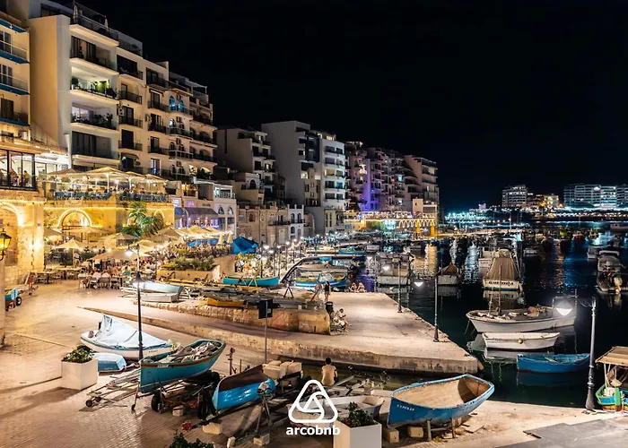 Luxury Little Gem Mercury Tower W Rooftop Pool By Arco Collection *