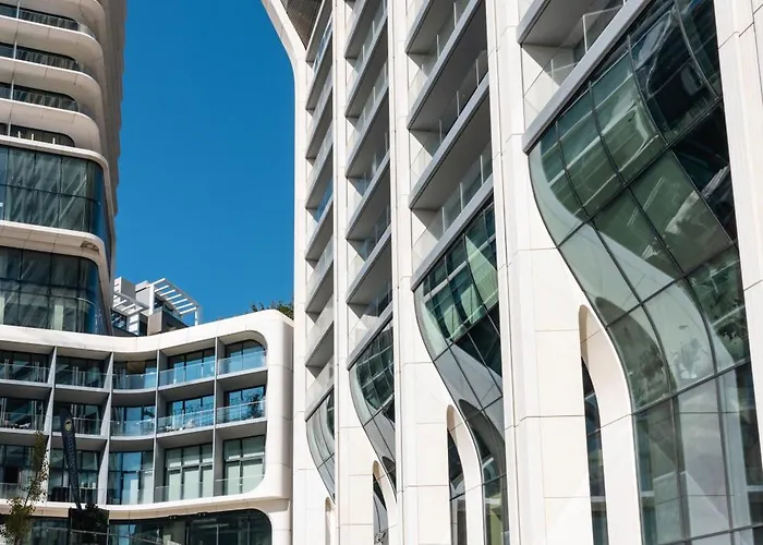 Luxury Little Gem Mercury Tower W Rooftop Pool By Arco Collection *