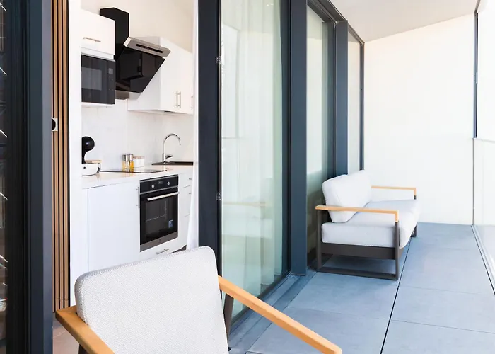 Luxury Little Gem Mercury Tower W Rooftop Pool By Arco Collection アパート