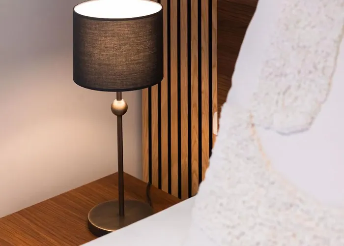 Luxury Little Gem Mercury Tower W Rooftop Pool By Arco Collection *