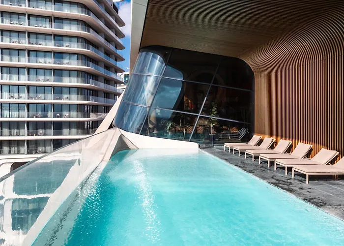 Luxury Little Gem Mercury Tower W Rooftop Pool By Arco Collection アパート